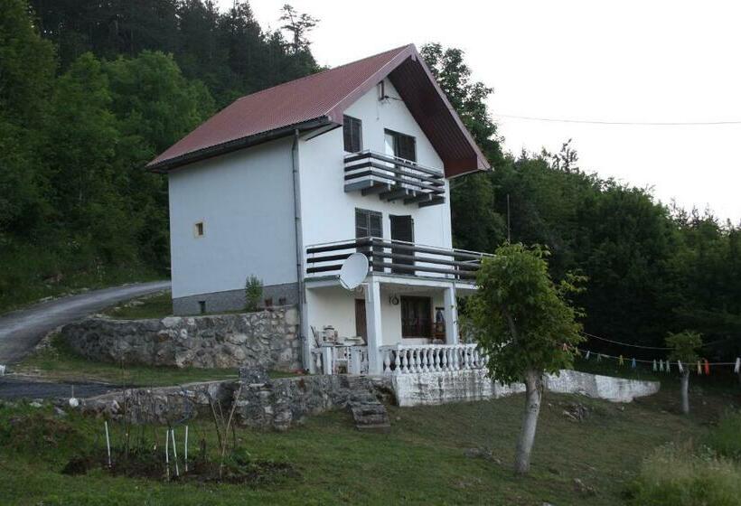 پانسیون Apartmani Rocen