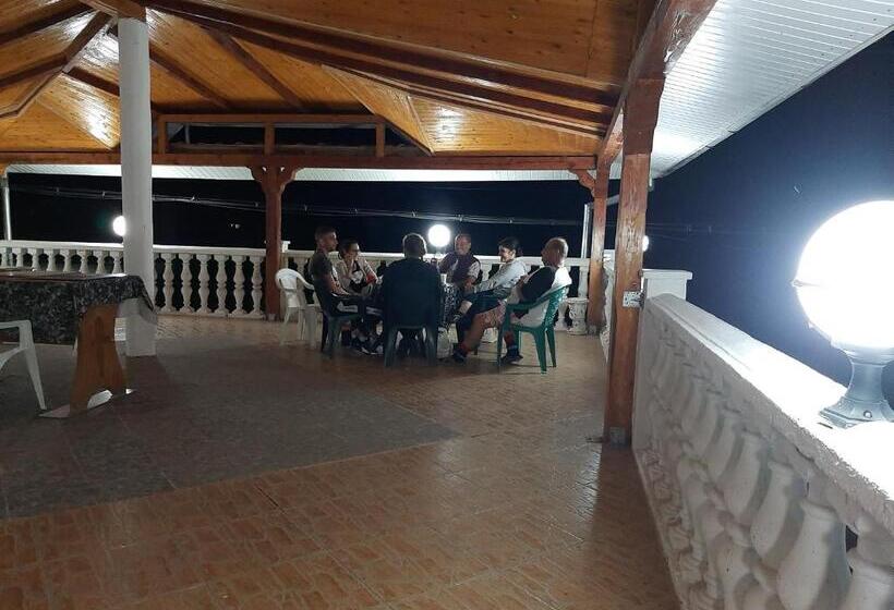 פנסיון Cazare La Española