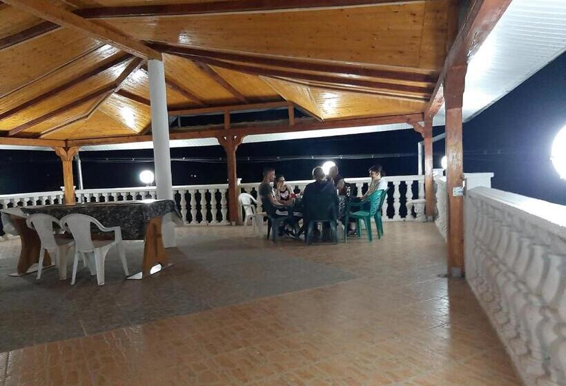 פנסיון Cazare La Española