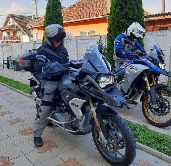 פנסיון Cazare La Española