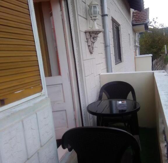 פנסיון Cazare La Española