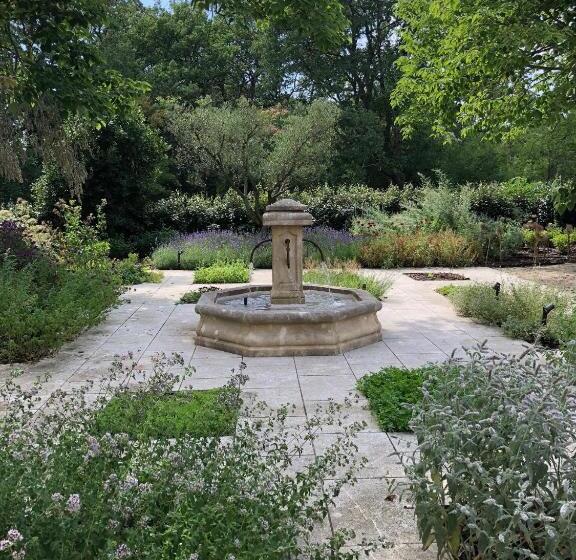 Пансион Four De Cony