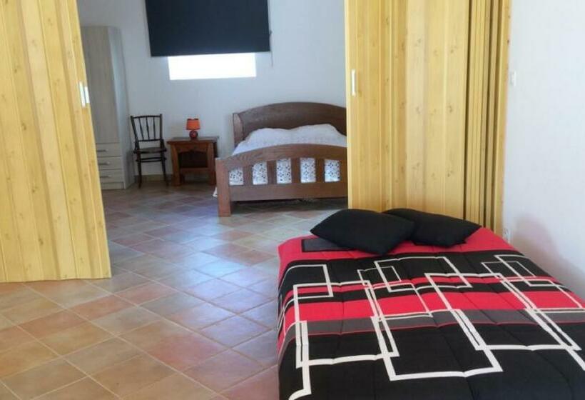 بنسيون Maisons De Vacances à Curzon