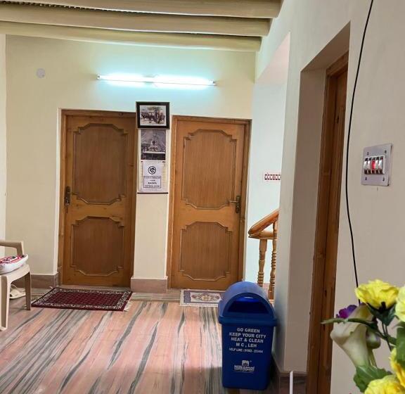 Pensão Napishu Guest House