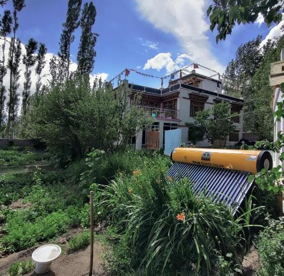 Pensão Napishu Guest House