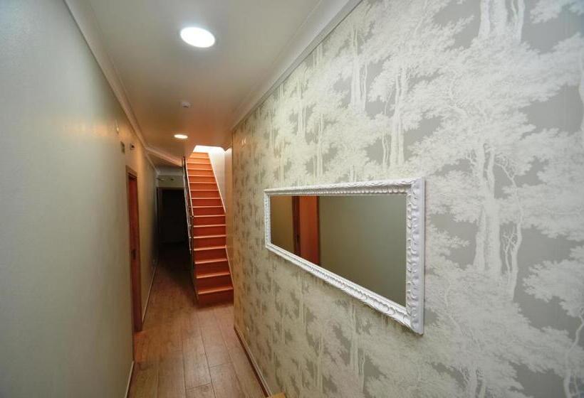 بنسيون O Cantinho