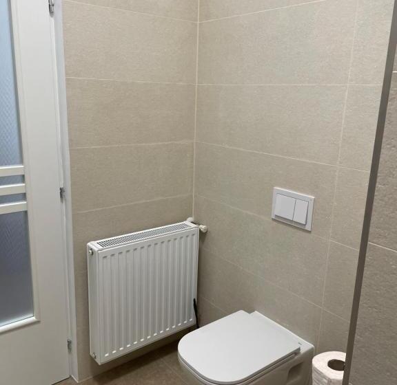 膳宿费 Resedinta Cina