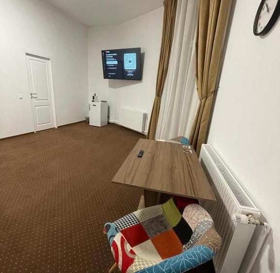 膳宿费 Resedinta Cina