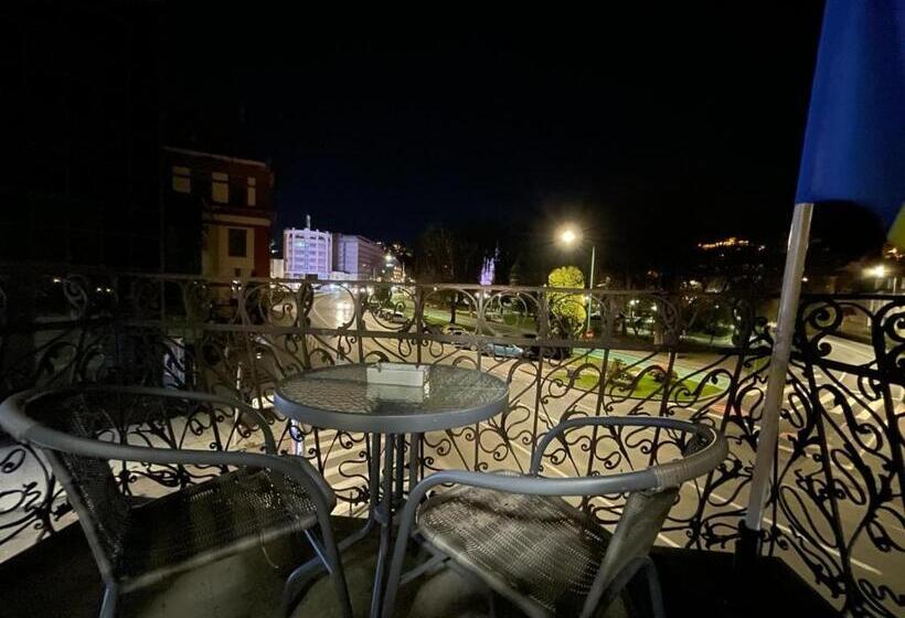 膳宿费 Resedinta Cina