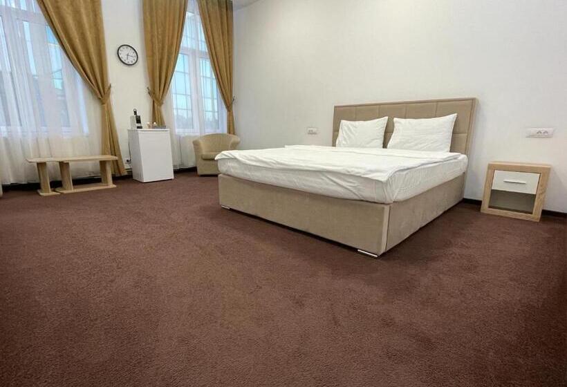 膳宿费 Resedinta Cina