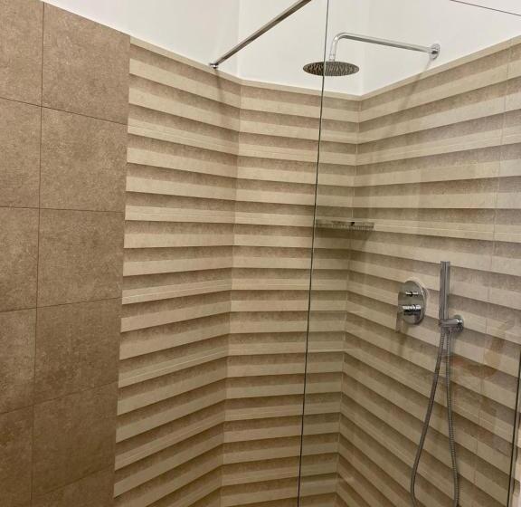 膳宿费 Resedinta Cina