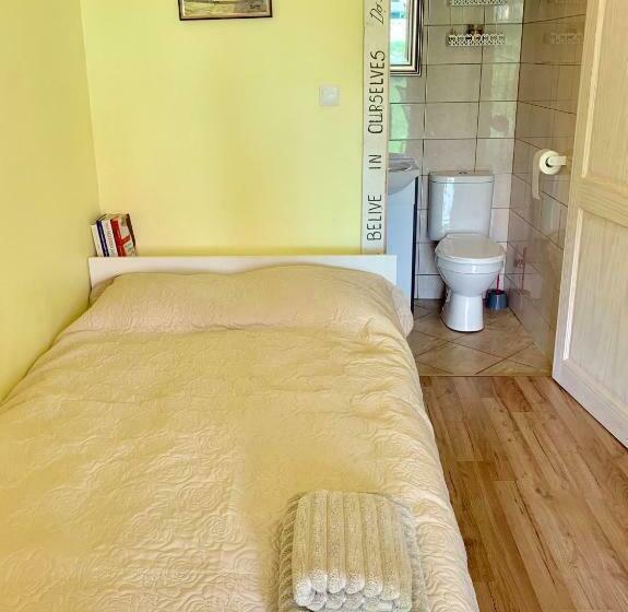 پانسیون Vaineikio 8