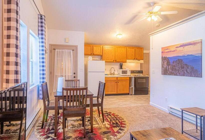 Quaint Condo Retreat 12 Ridgeview Condo