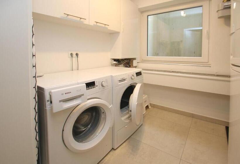 Strandstraße 2b Rechts, Lütt Seehuus