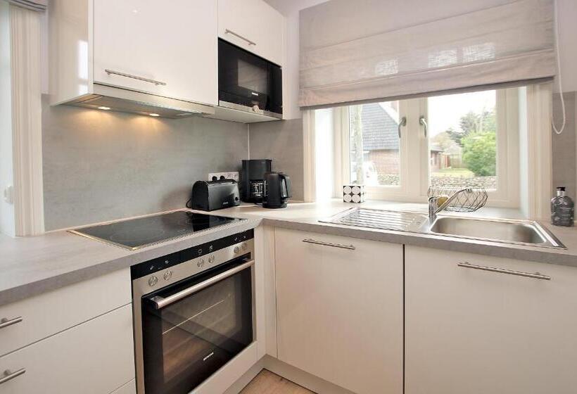 Strandstraße 2b Rechts, Lütt Seehuus