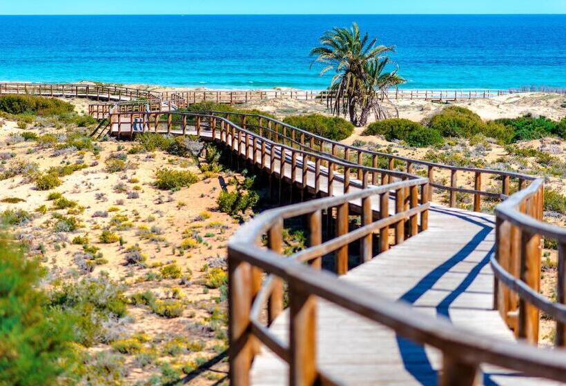 Stunning Sea Views At Just 270 M From The Beach