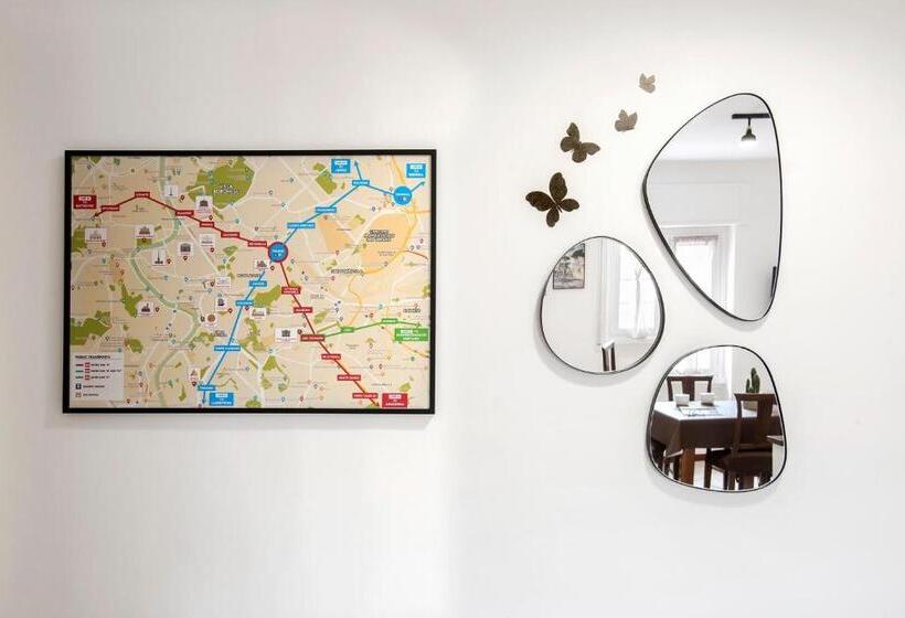 Stylish & Cozy   5 Star Location  Balcony   City View