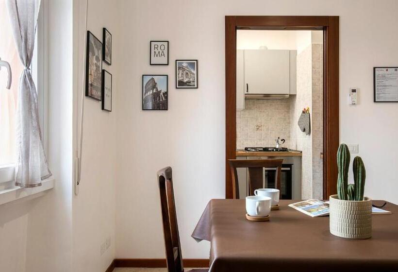 Stylish & Cozy   5 Star Location  Balcony   City View