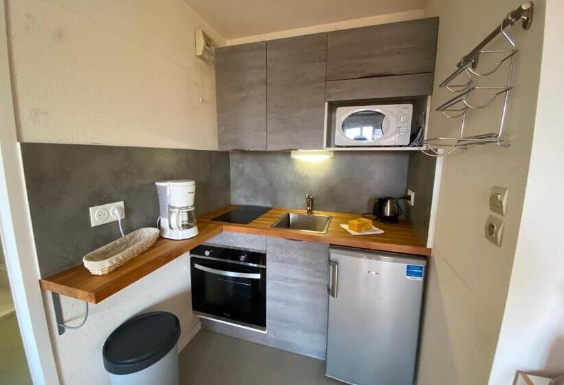 23m Peaceful With Balcony With Sea View !