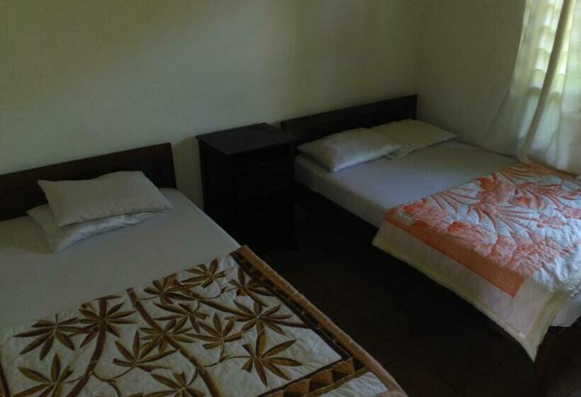 הוסטל Dhangin Taman