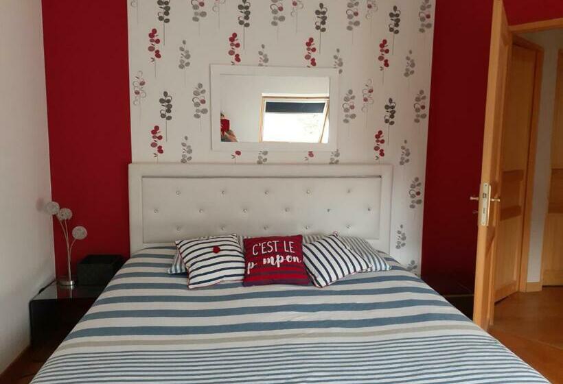 住宿加早餐  Chambre Au Nuit étoile Et Jacuzzi Prive