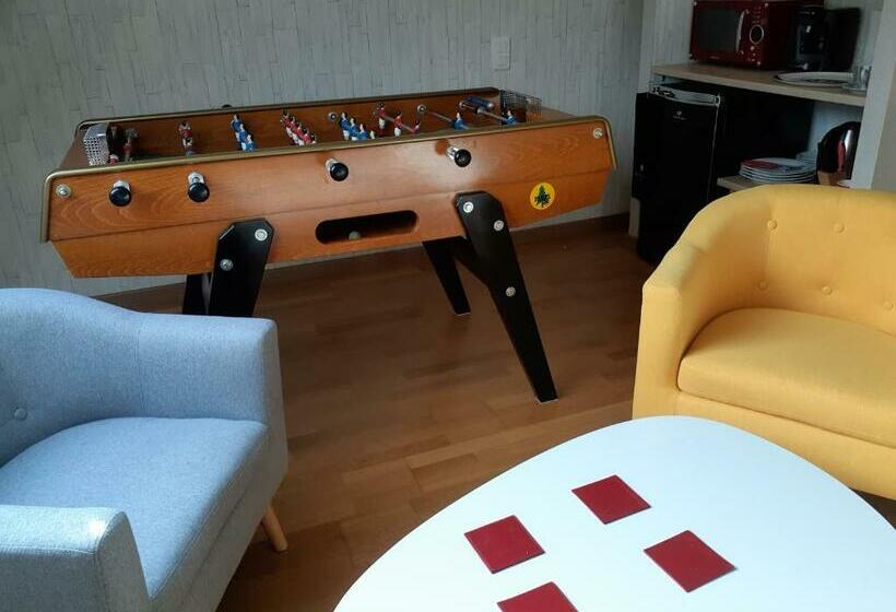 住宿加早餐  Chambre Au Nuit étoile Et Jacuzzi Prive