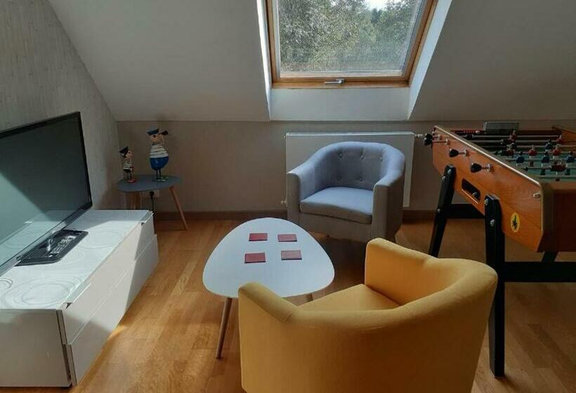 住宿加早餐  Chambre Au Nuit étoile Et Jacuzzi Prive