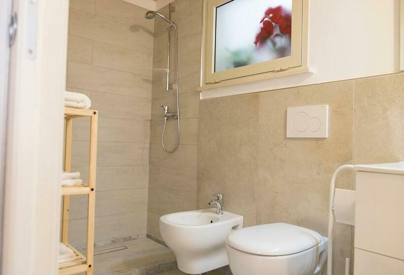 مبيت وإفطار Family Deluxe Suite Salento