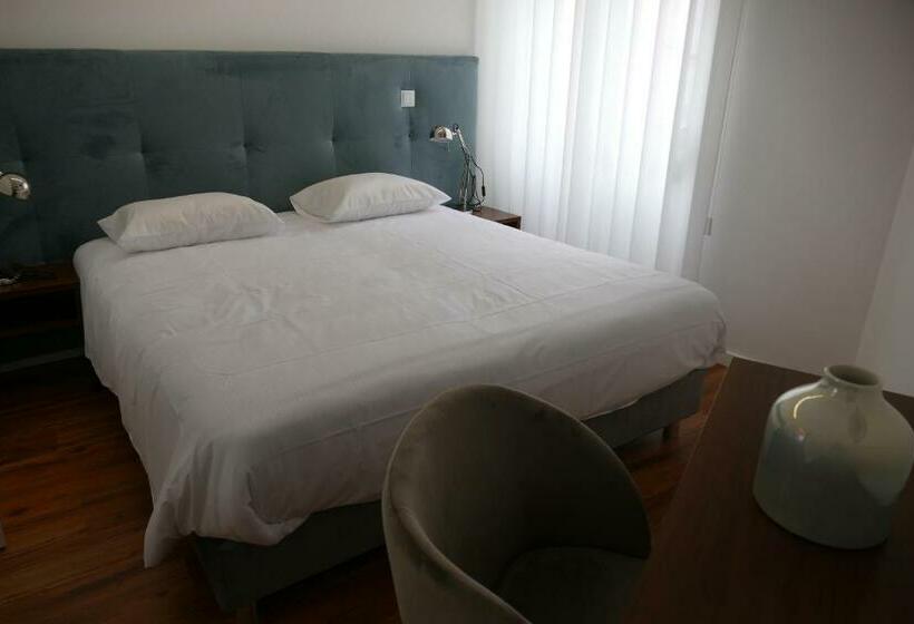 مبيت وإفطار Guest House Eça   Centro Histórico Leiria