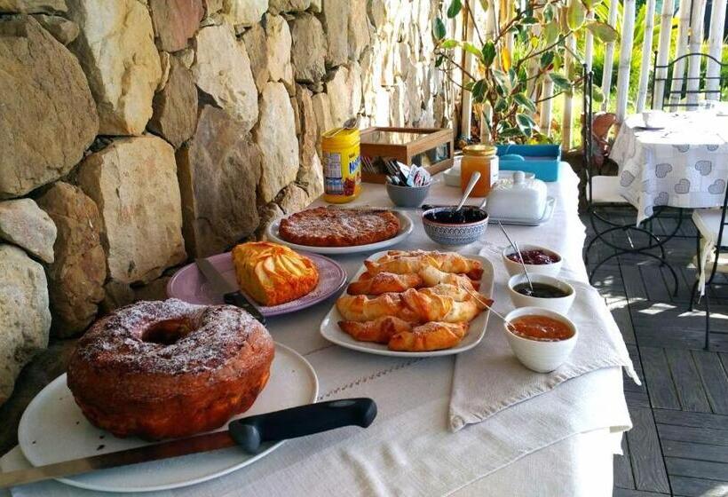 ベッドアンドブレックファースト La Cicala Stonata