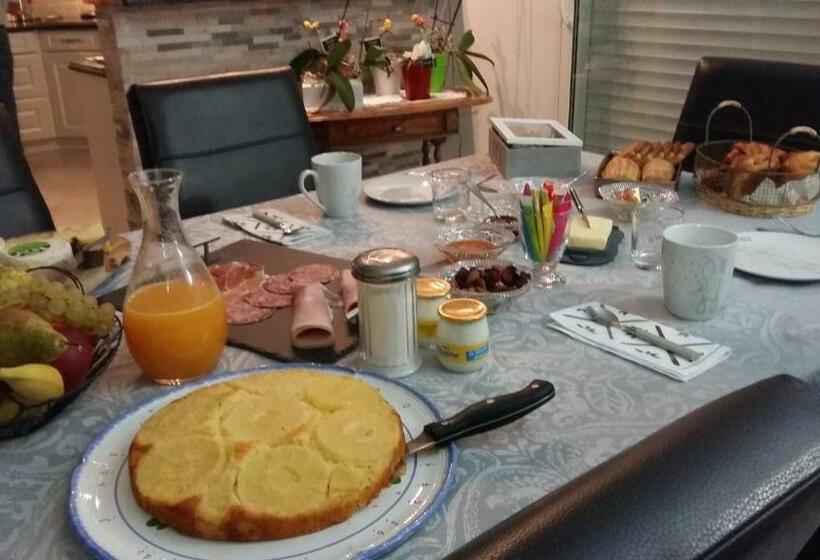 Bed and Breakfast La Maison Bretonne, Chez Pascal & Brigitte