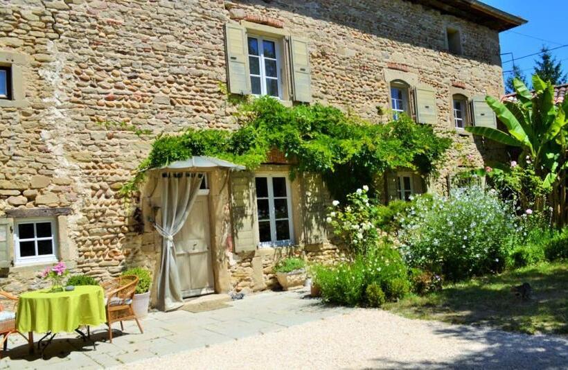 Bed and Breakfast La Voureyline
