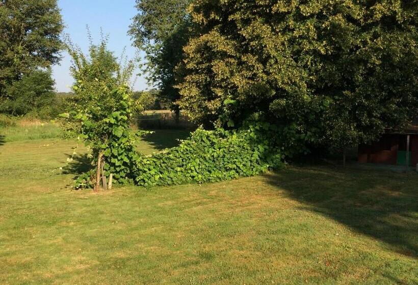 Bed and Breakfast Le Marronnier Entre Les Buis