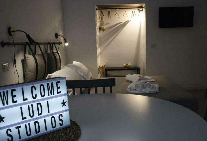 مبيت وإفطار Ludi Studios