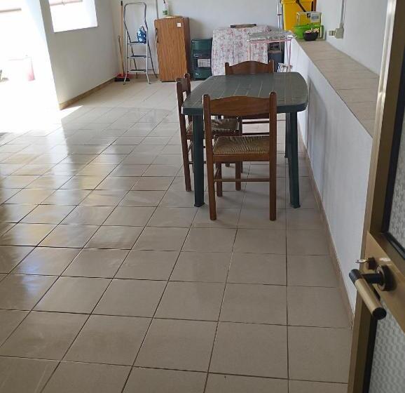 Casa Vacanza Anna Con Vista Balcone La Laguna ,situata A 5 Minuti Dal Centro A Piedi