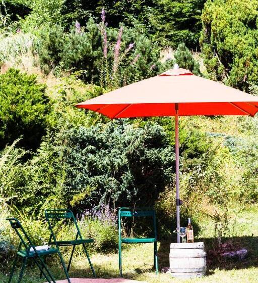 Chalet Familial Authentique Avec Jardin/cheminée