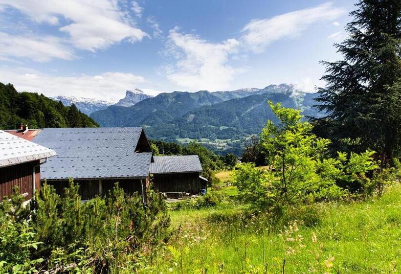 Chalet Familial Authentique Avec Jardin/cheminée