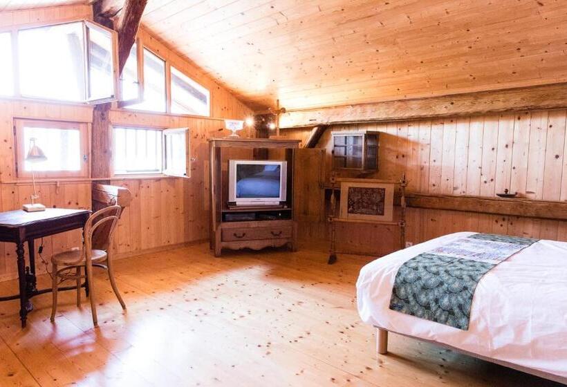 Chalet Familial Authentique Avec Jardin/cheminée