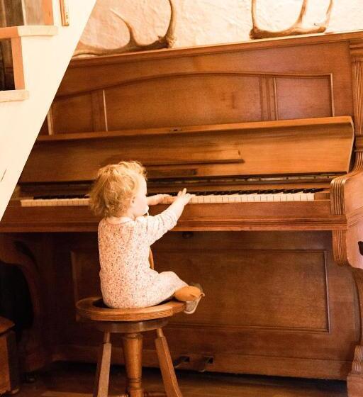 Chalet Familial Authentique Avec Jardin/cheminée