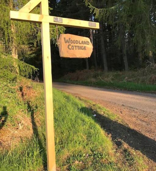 Cosy & Rustic Retreat   Woodland Cottage