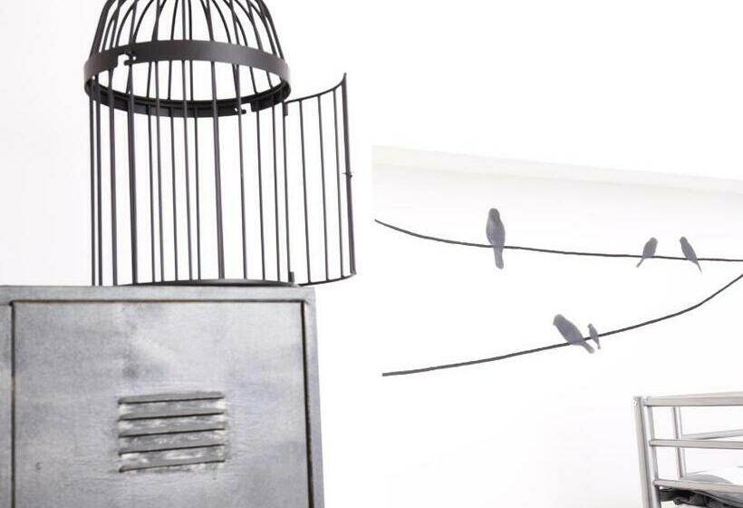 Eagleâ€™s Nest Hostel