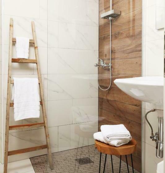 Eagleâ€™s Nest Hostel