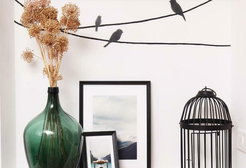 Eagleâ€™s Nest Hostel