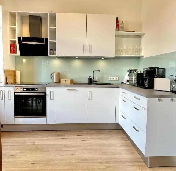 Exklusives City Apartment Im Herzen Oldenburgs Mit Balkon Und Parkplatz A36