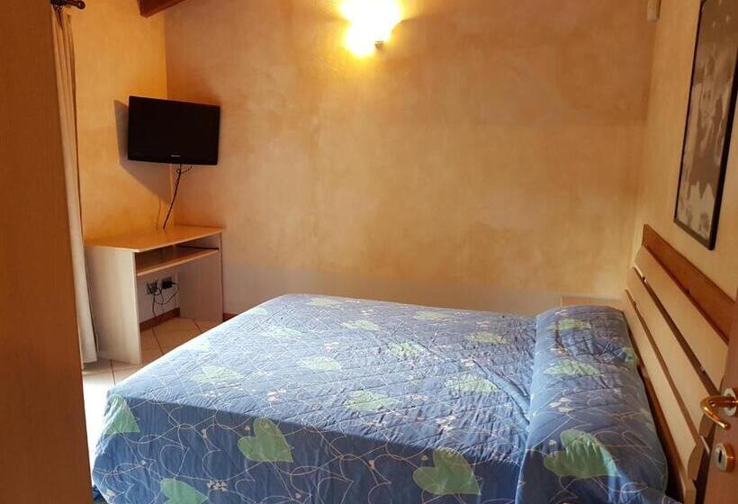 Отель Agriturismo Campo Dei Fiori