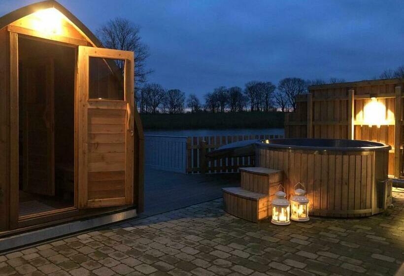 בית מלון כפרי Ferienwohnungen Gut Oestergaard