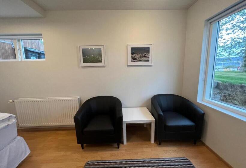 هتل Glæsibær 2 Guesthouse And Horsefarm