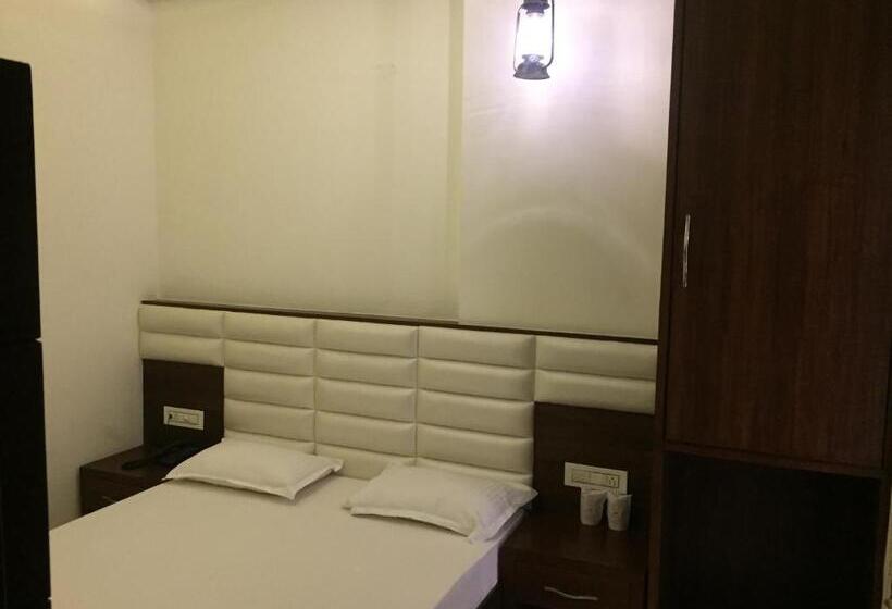 בית מלון כפרי Lotus Grand Akm