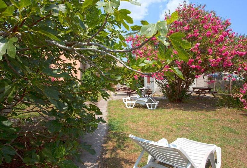 ホテル Macchia E Mare