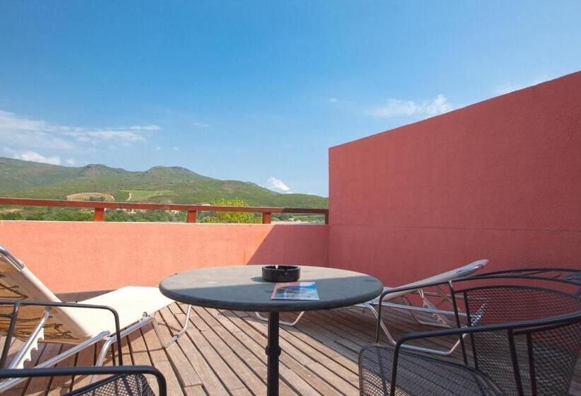 ホテル Macchia E Mare